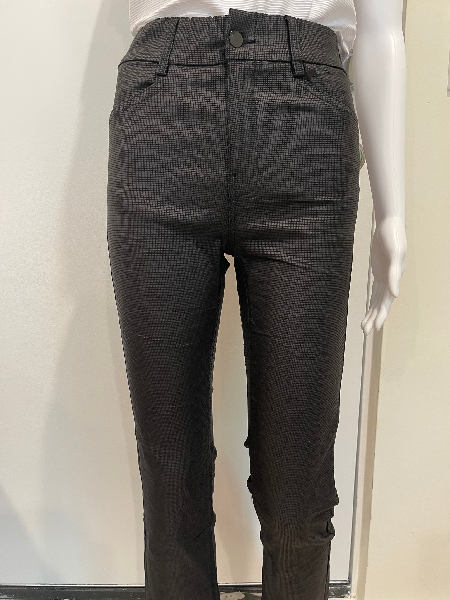 Novel Black Checkered