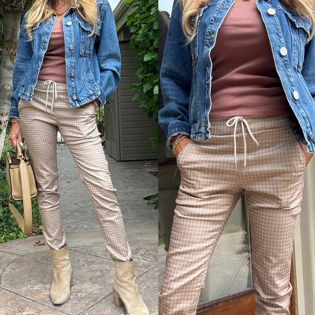 Shely Checkered Light Brown