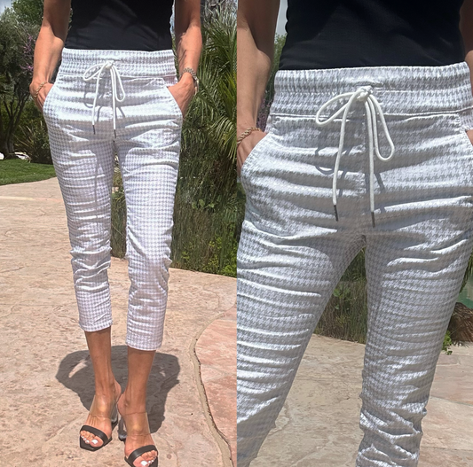 SHELY CAPRI SILVER-WHITE CHECKERED